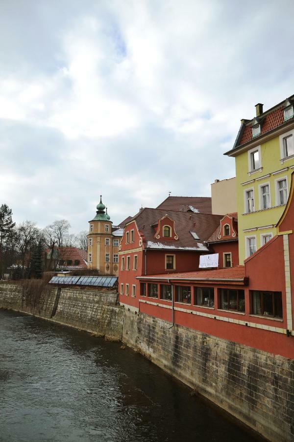 Willa Nad Rzeka Kladsko Exteriér fotografie