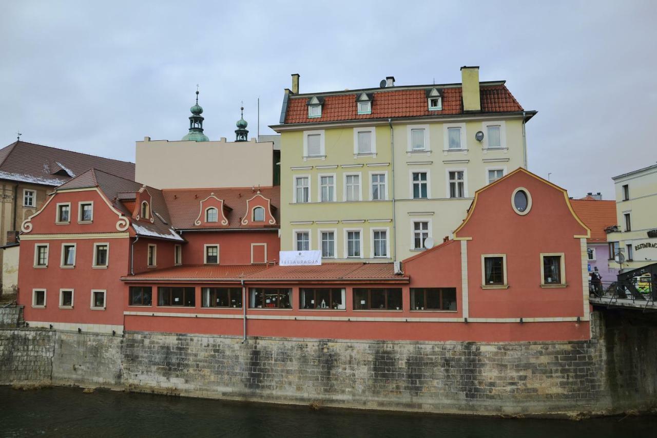 Willa Nad Rzeka Kladsko Exteriér fotografie
